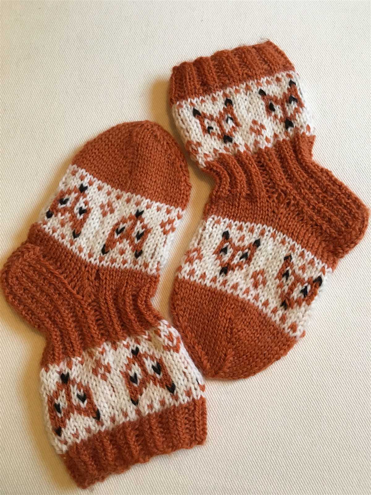 Baby mittens knitting pattern