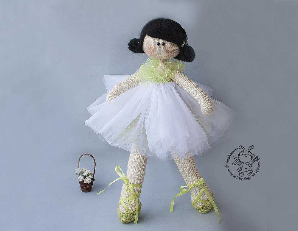 Ballerina doll knitting pattern