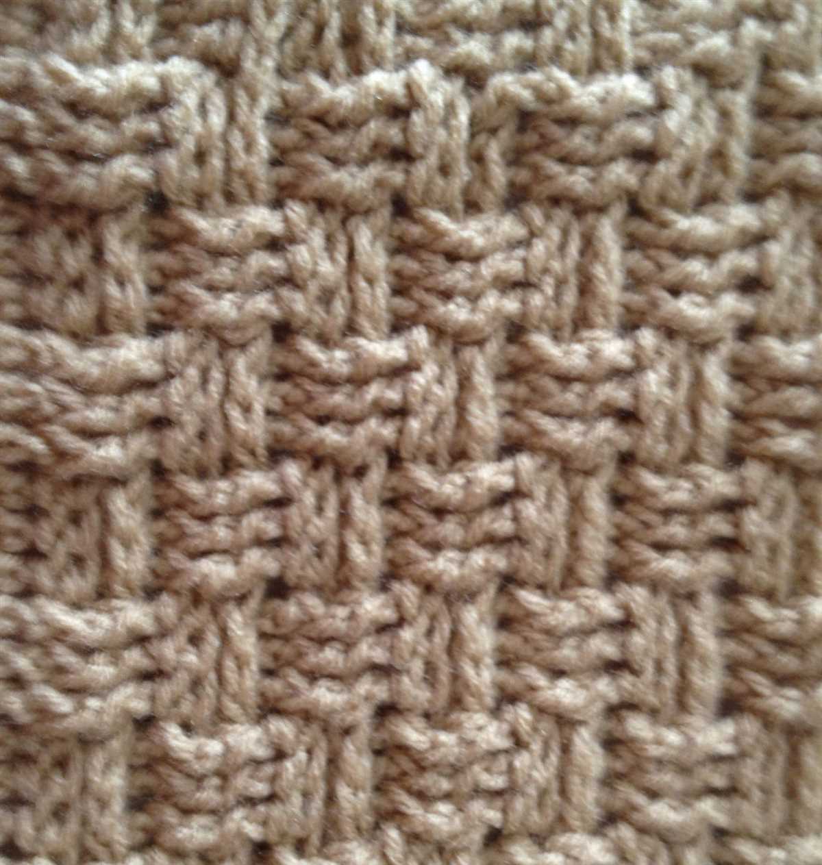 Basket weave knit pillow pattern