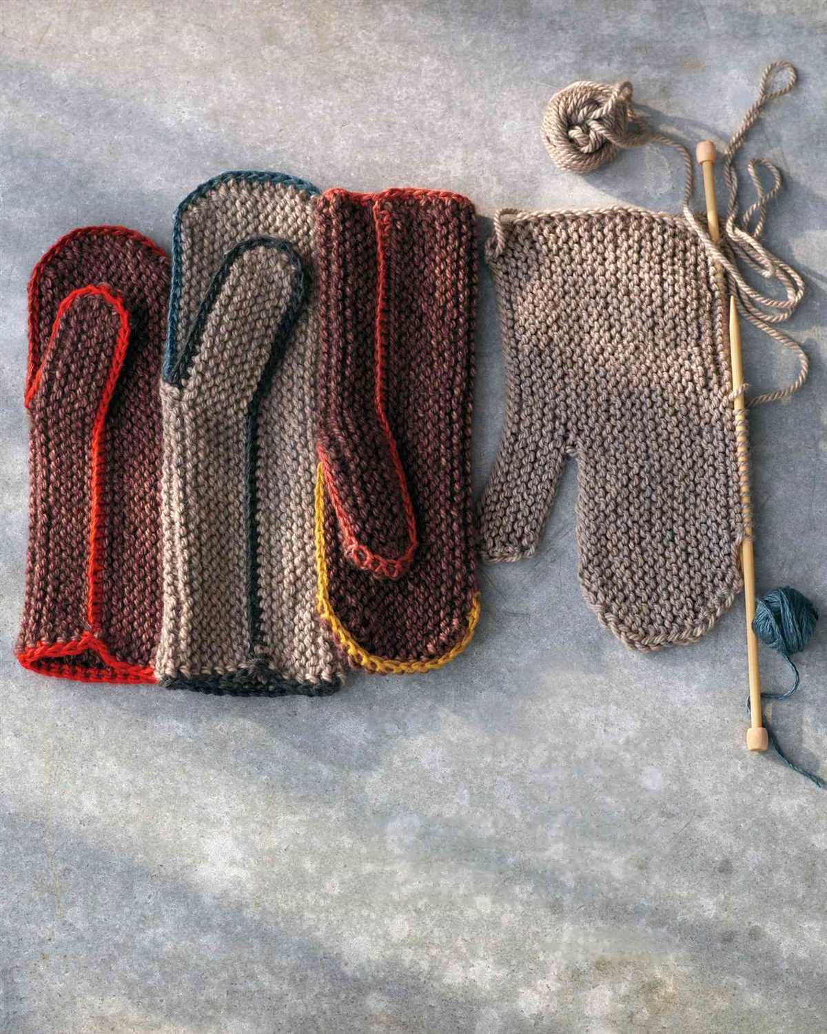 Beer cozy mitten knitting pattern