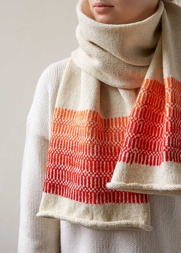 Women's knitted scarf patterns