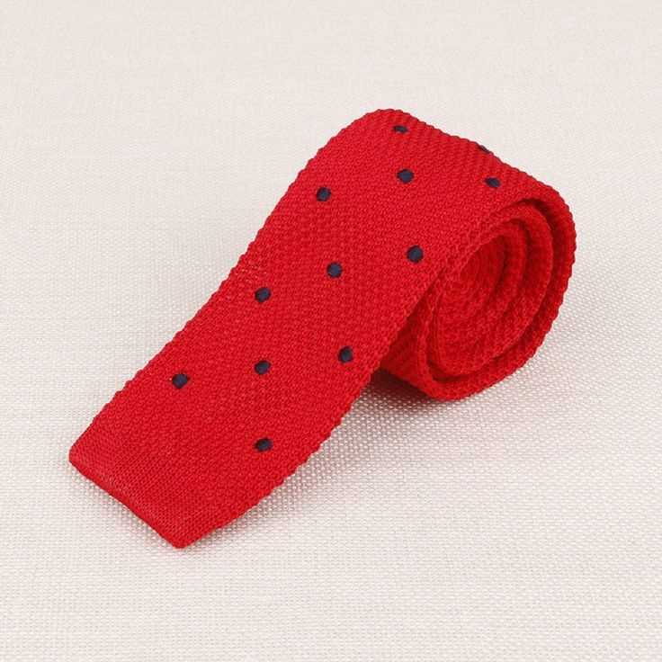 Bias knit tie pattern
