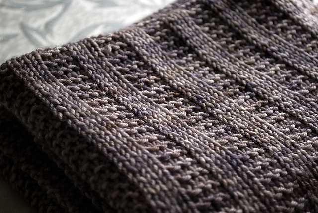 Blanket scarf pattern knit