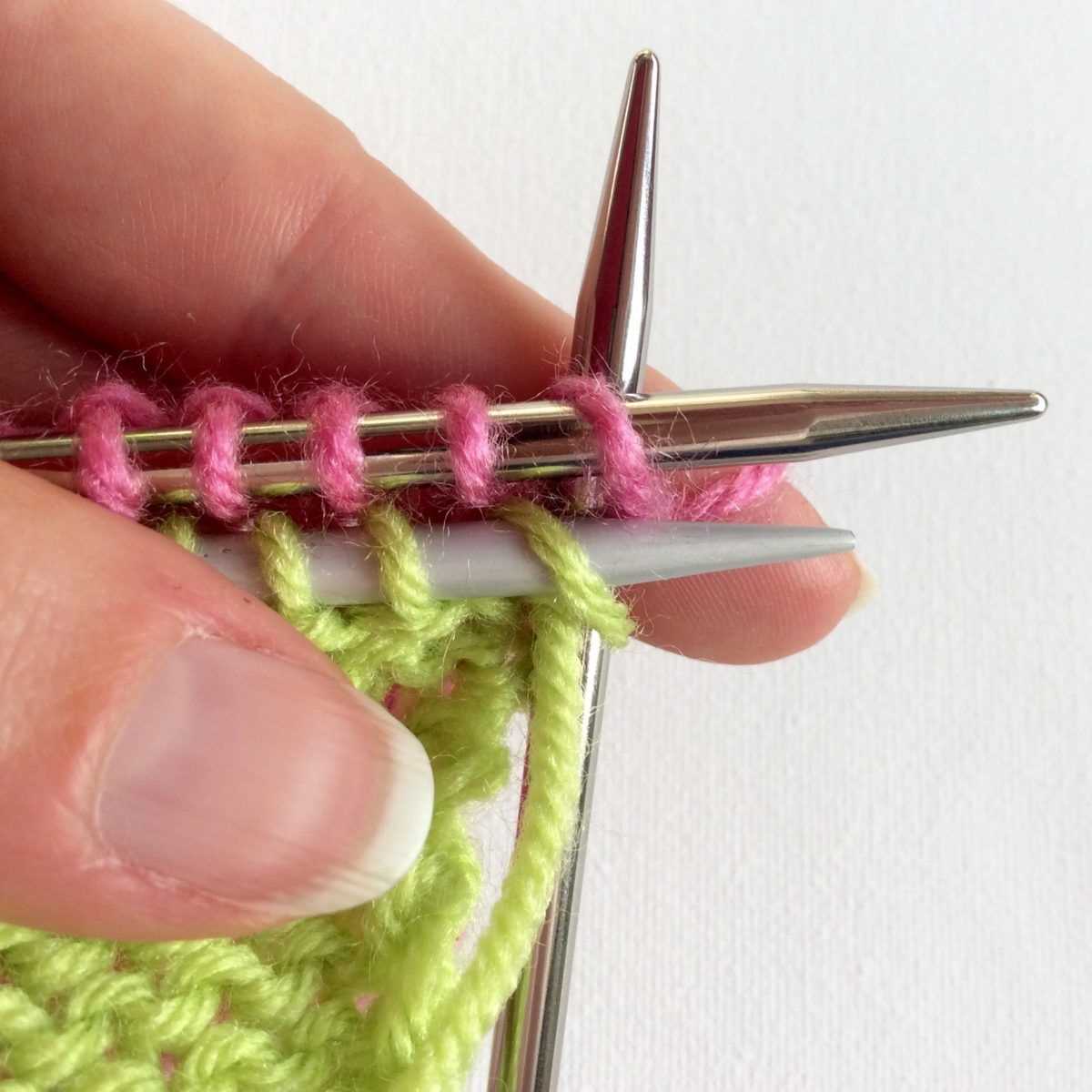 Knitting bind off in pattern