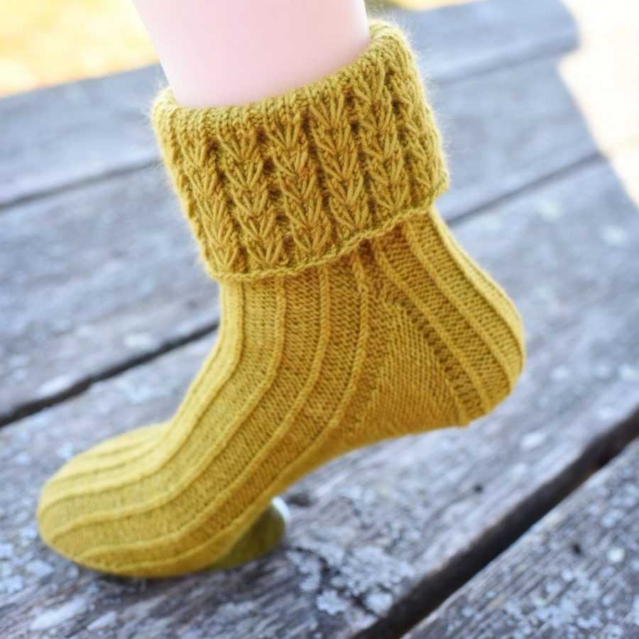 Hunter boot socks knitting pattern
