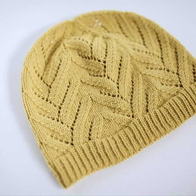 Bow hat knitting pattern