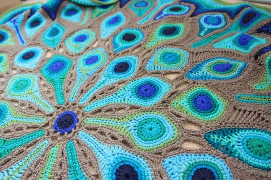 Peacock knitting pattern