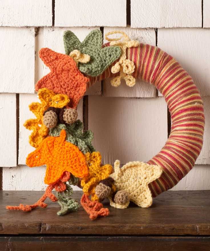 Knitted halloween wreath pattern