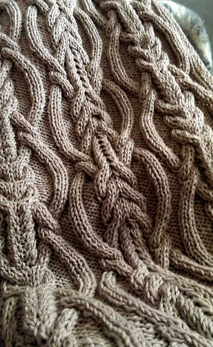 Cable knit pocket scarf pattern
