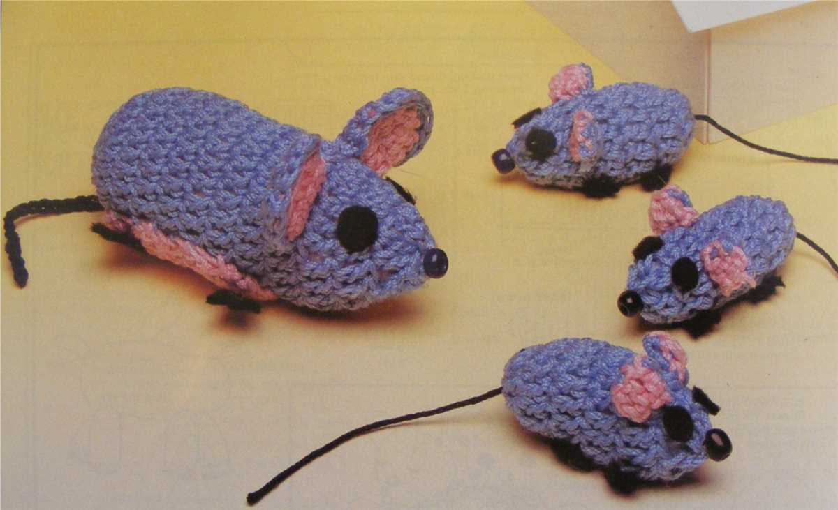 Cat toy mouse knitting pattern