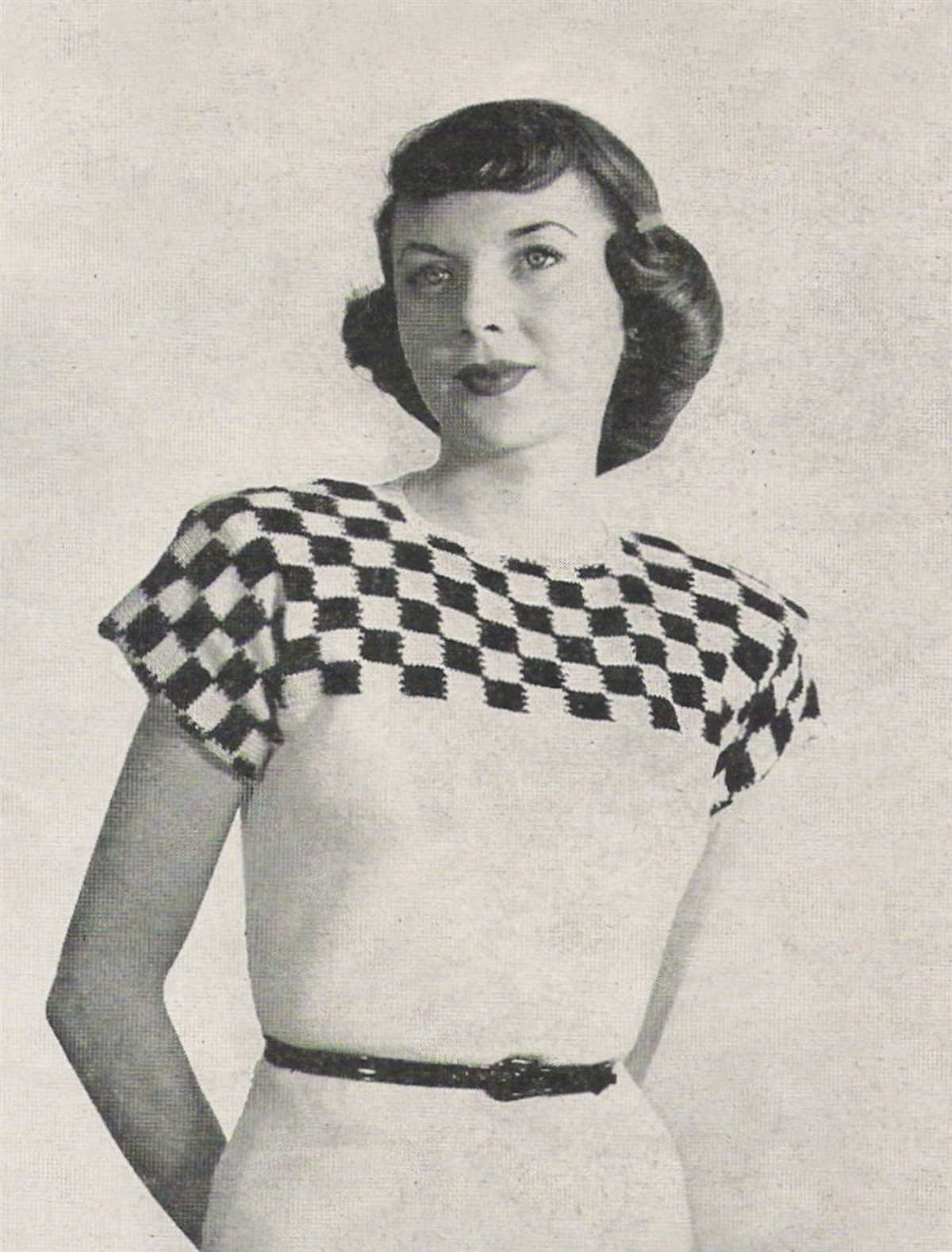 Checkered knit sweater pattern