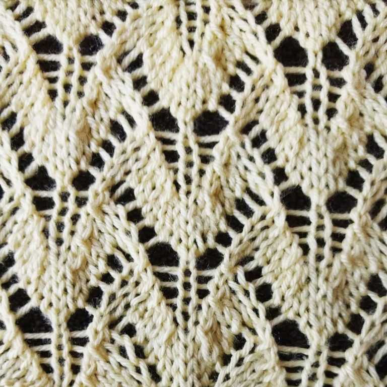 Chevron lace knitting pattern