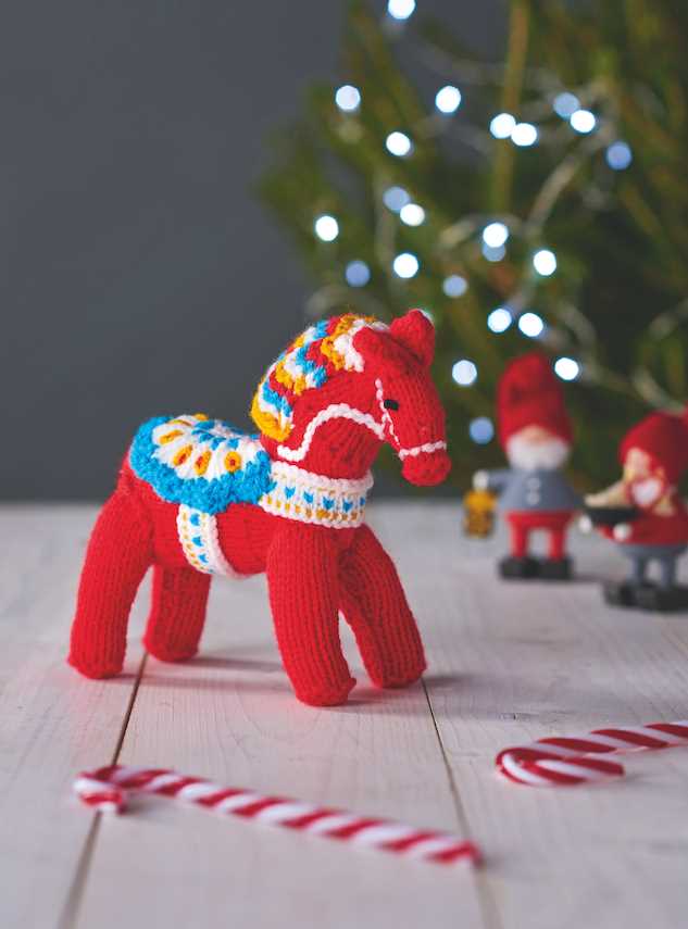 Cozy and Festive - Handcrafted Christmas Knitted Toys Christmas knitted toy patterns
