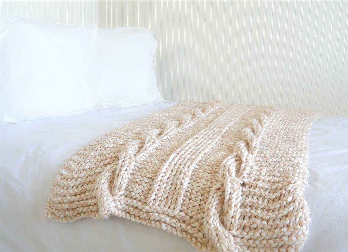 Chunky knit throw pillow pattern