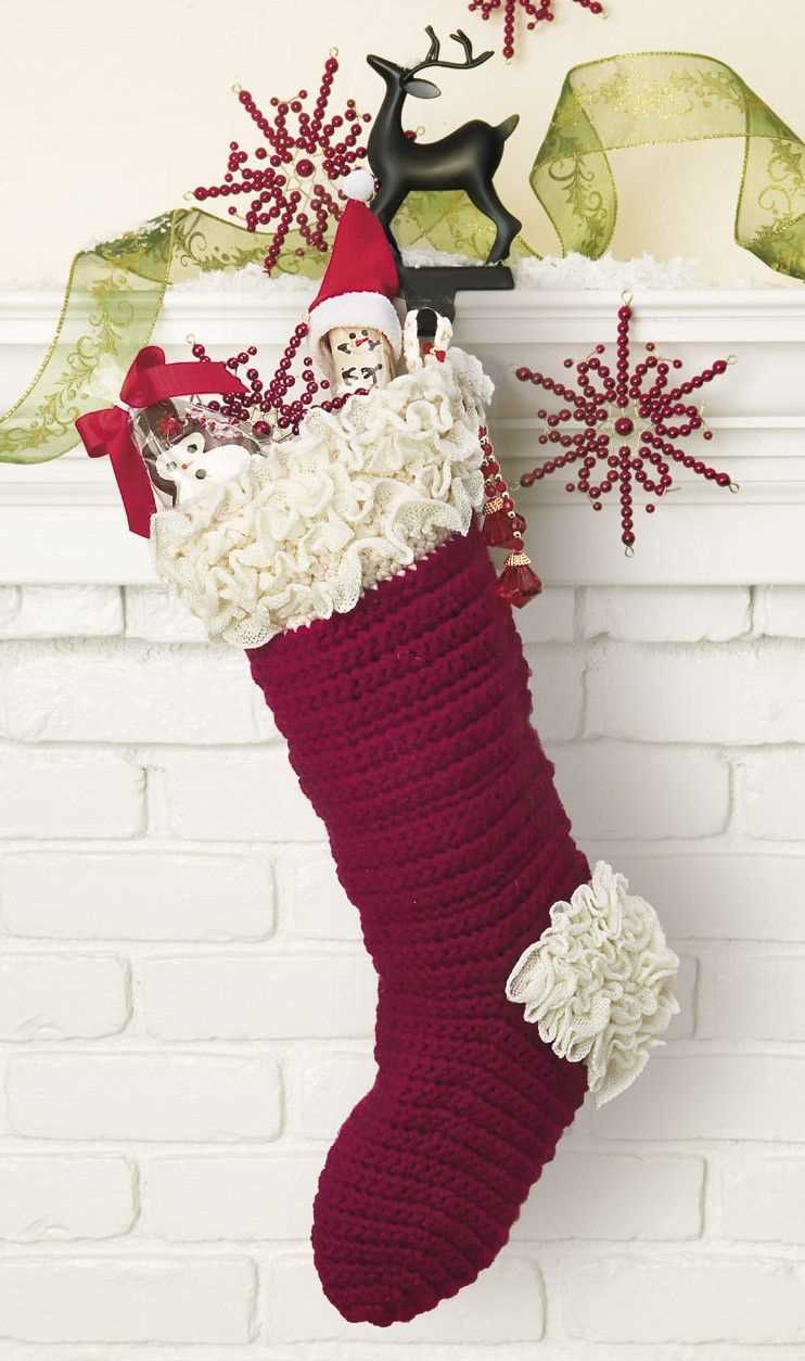 Chunky yarn knit christmas stocking pattern