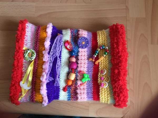 Knitted twiddle muffs pattern