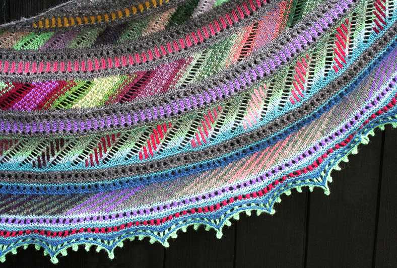 Crescent shawl knitting pattern