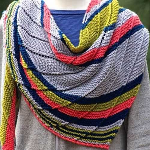 Crescent shawl knitting pattern