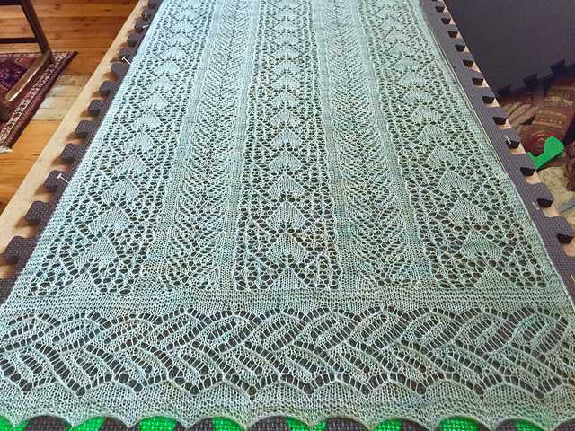 Knitted lace shawls and wraps patterns