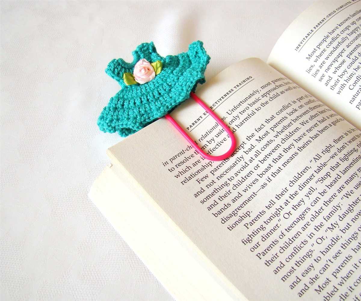 Knitted bookmark pattern free