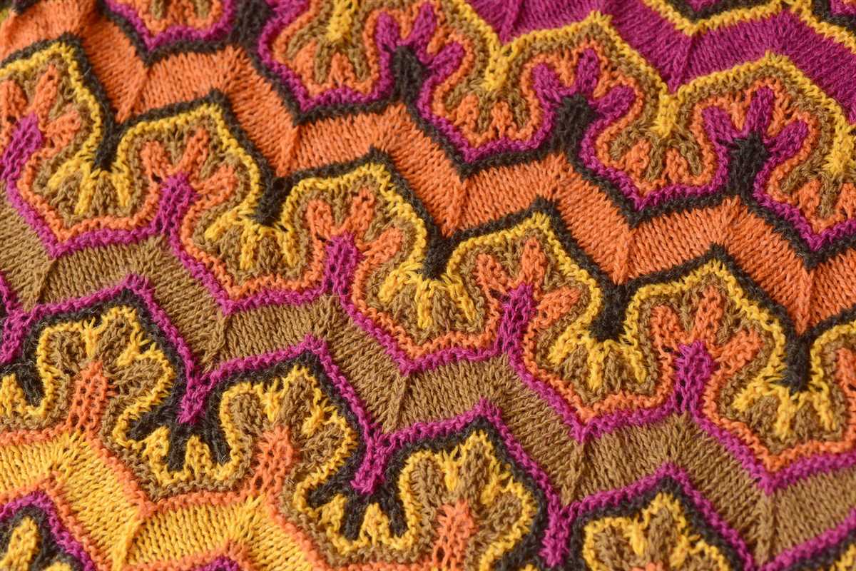 Paw print scarf knitting pattern