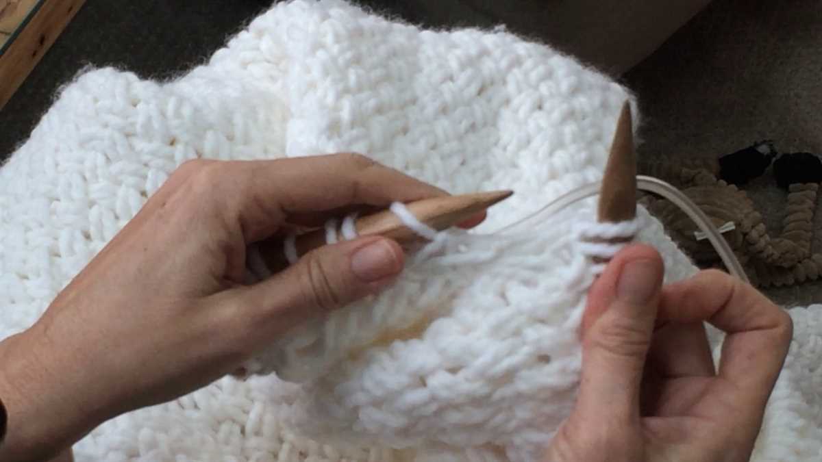 Diagonal knit baby blanket free pattern
