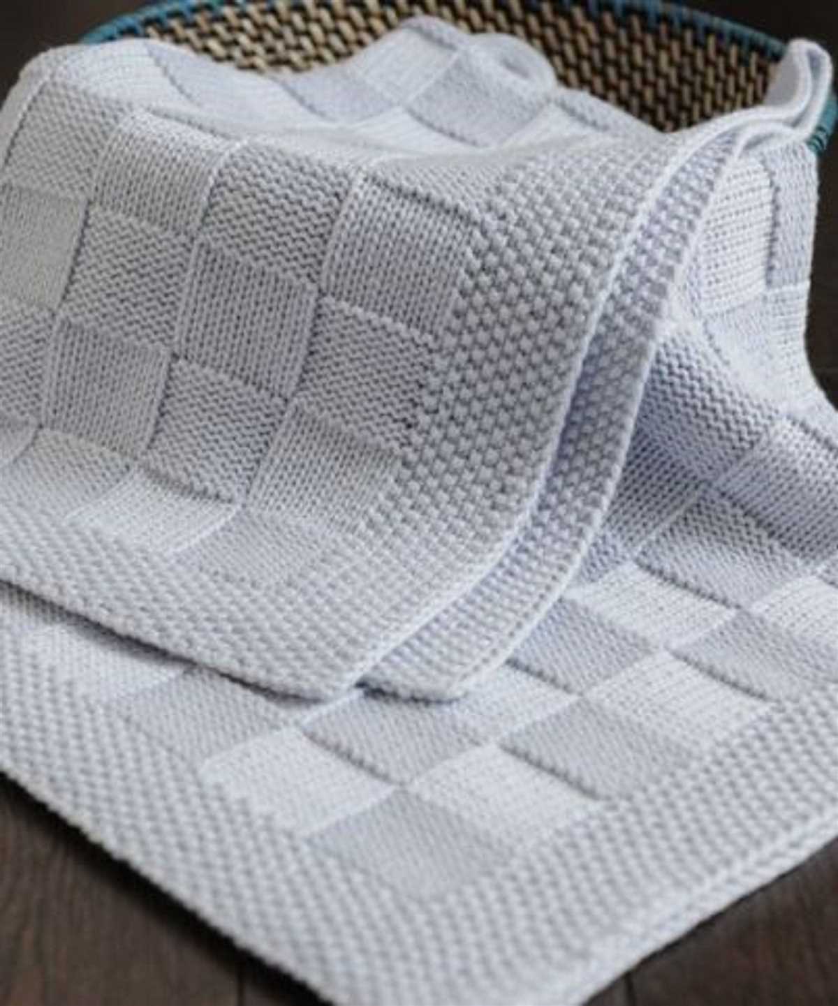 Different knitting patterns for blankets
