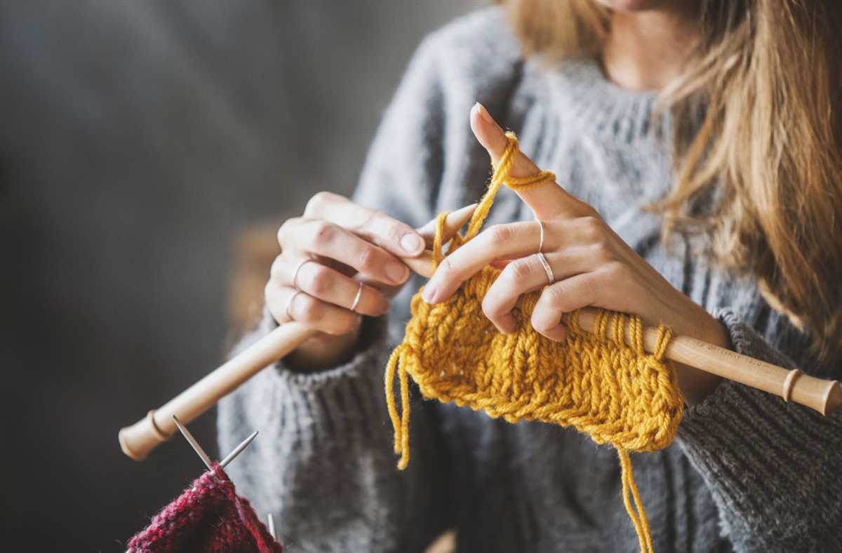 Knitted scarf and hat patterns