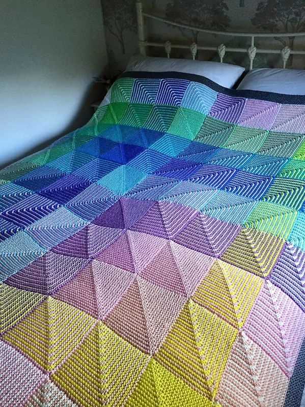 Free knitting pattern for bed throw