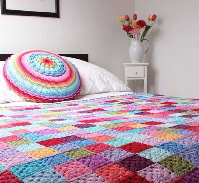 Multi color knit blanket pattern