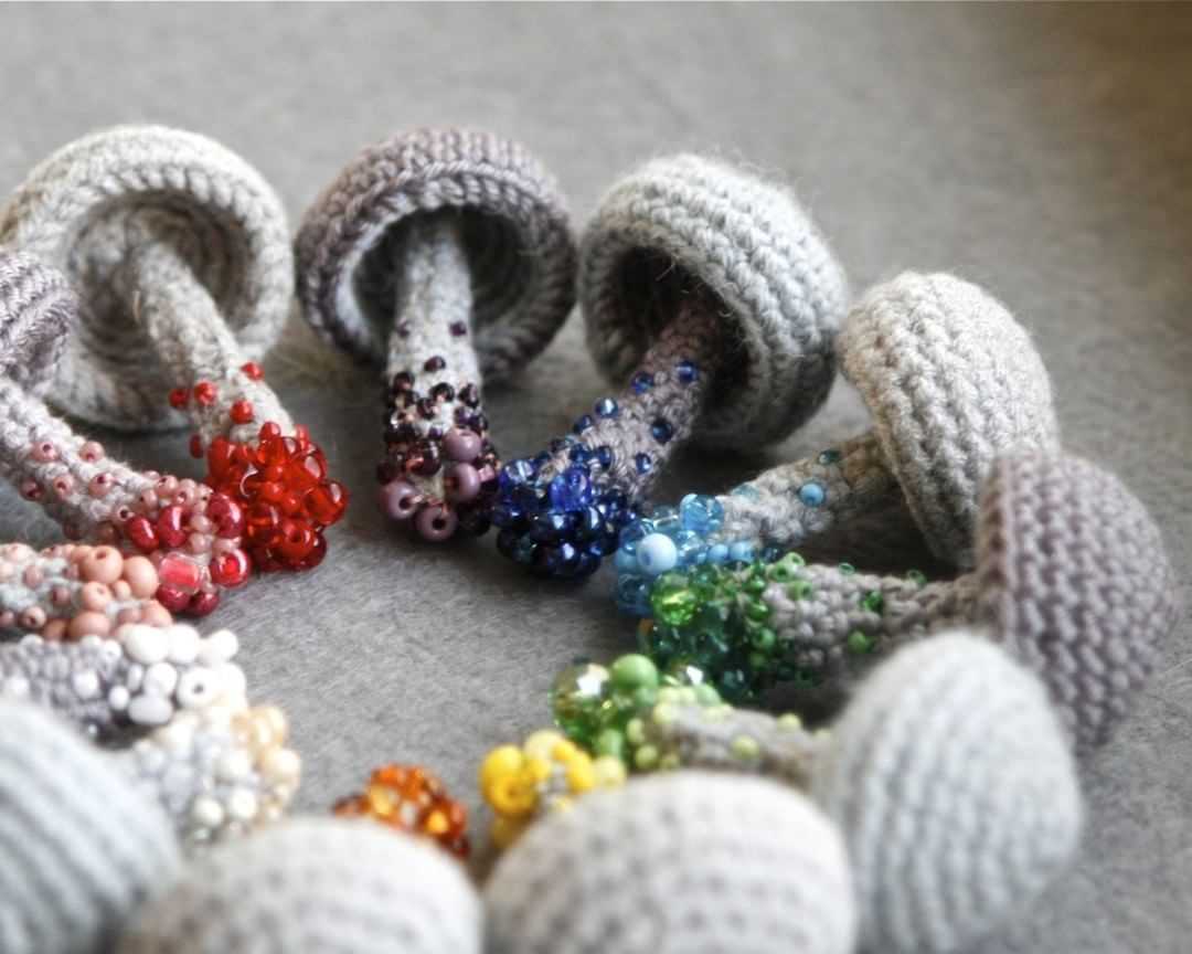 Knitted toadstool pattern