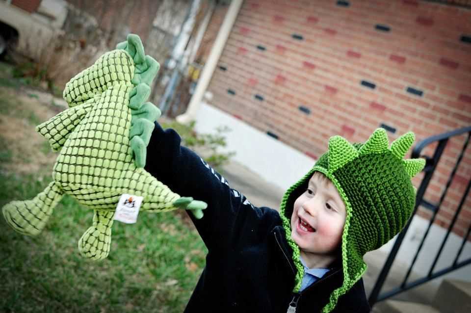 Free dinosaur scarf knitting pattern