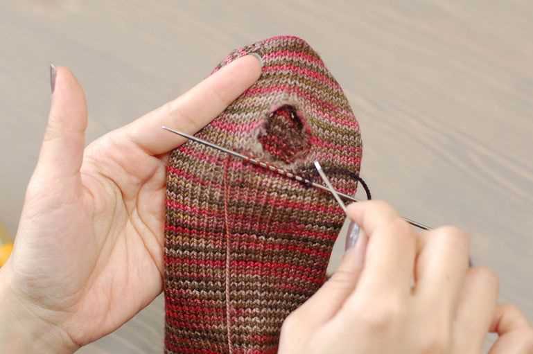 Duplicate knitting stitch patterns