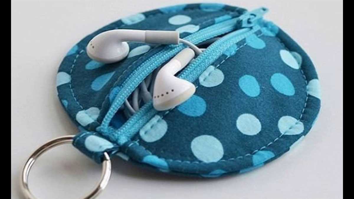 Earbud pouch knitting pattern