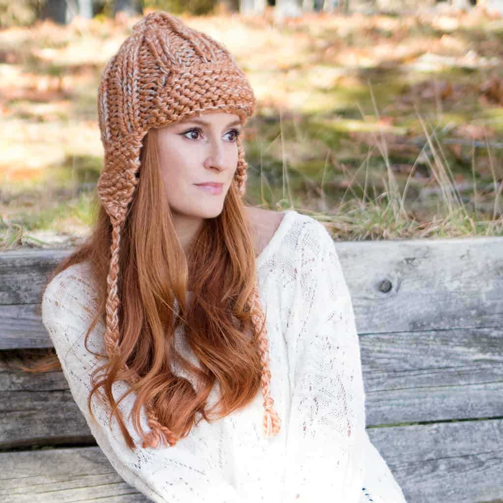 Easy earflap hat knitting pattern