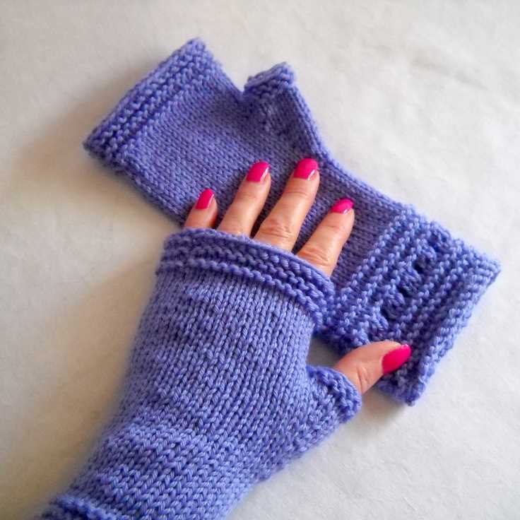 Easy knitted gloves pattern