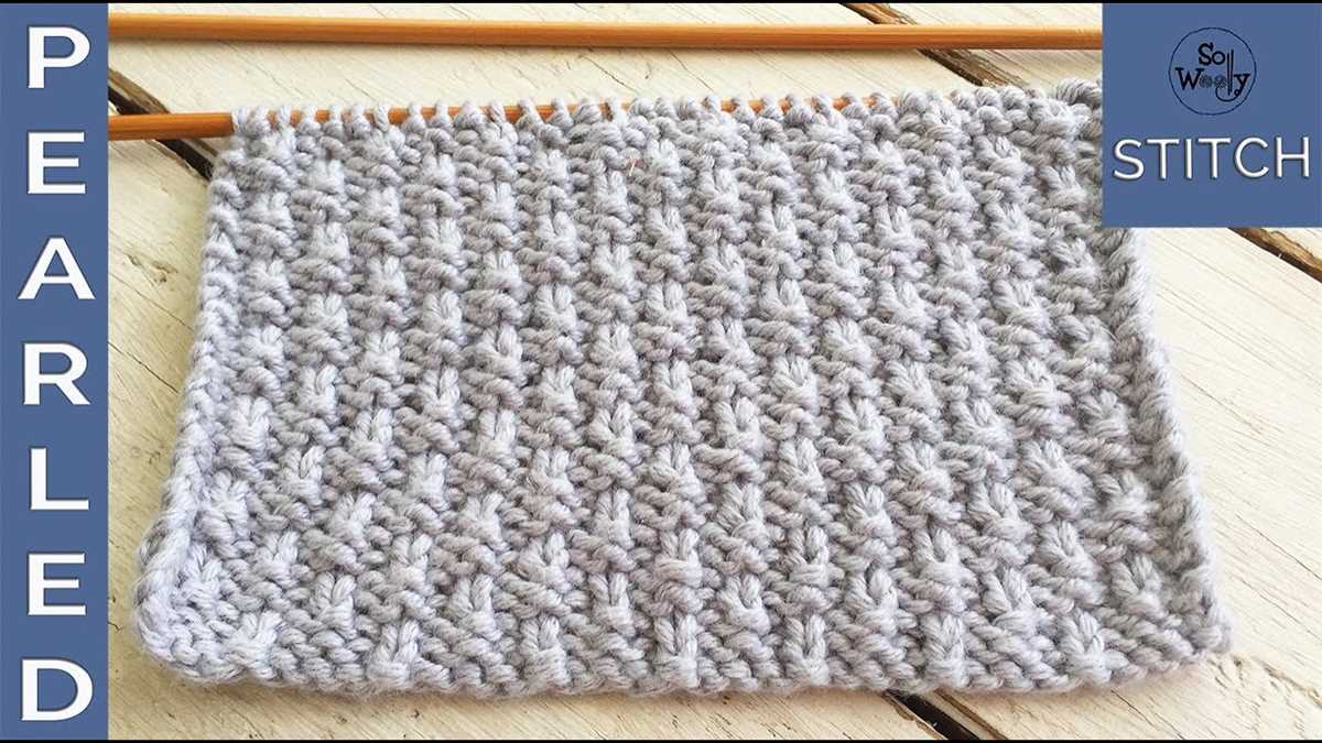 Easy reversible knit scarf pattern