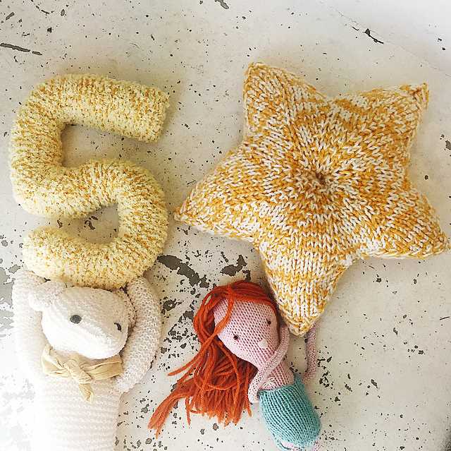 Easy knitted star pattern