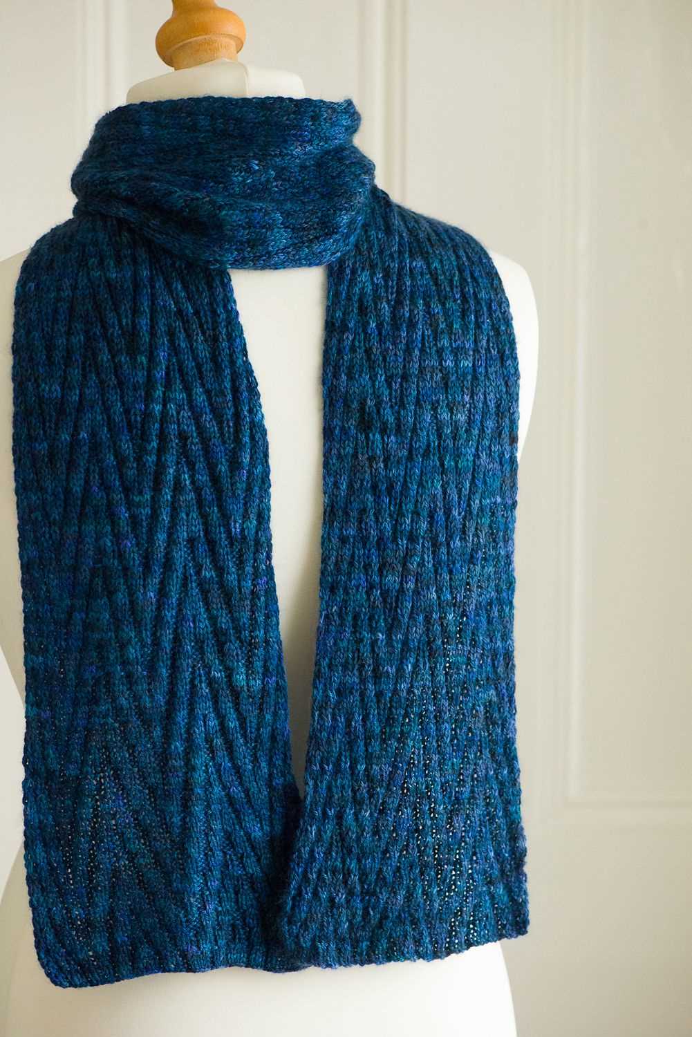 Knitted scarves pattern