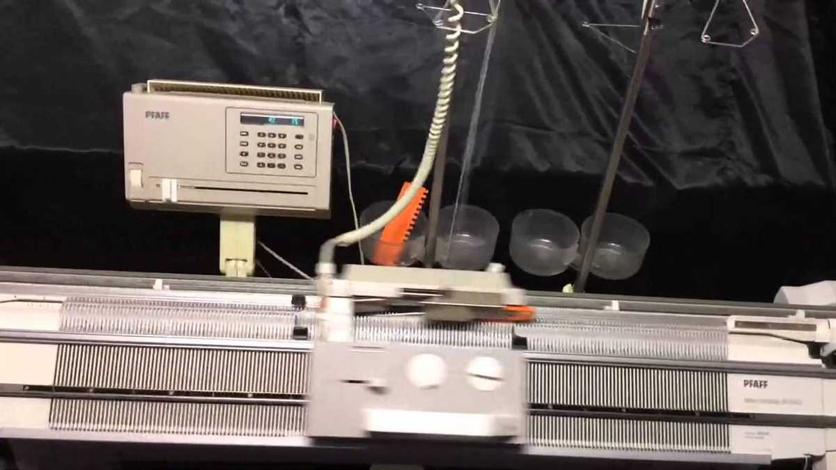 Electronic knitting machine patterns