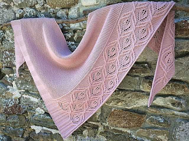 Elegant scarf knitting pattern