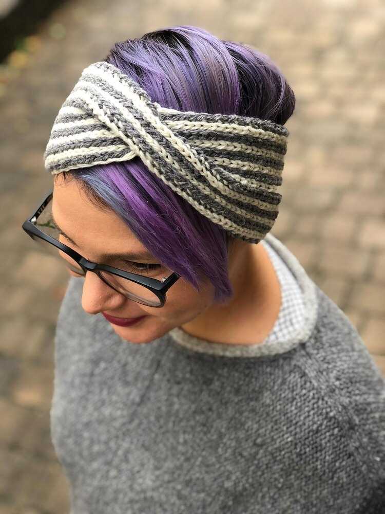 Knitting pattern headband twist