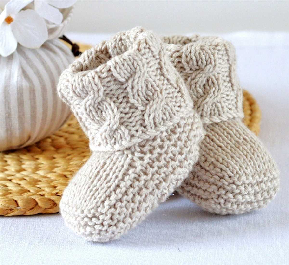 Elf booties knit pattern