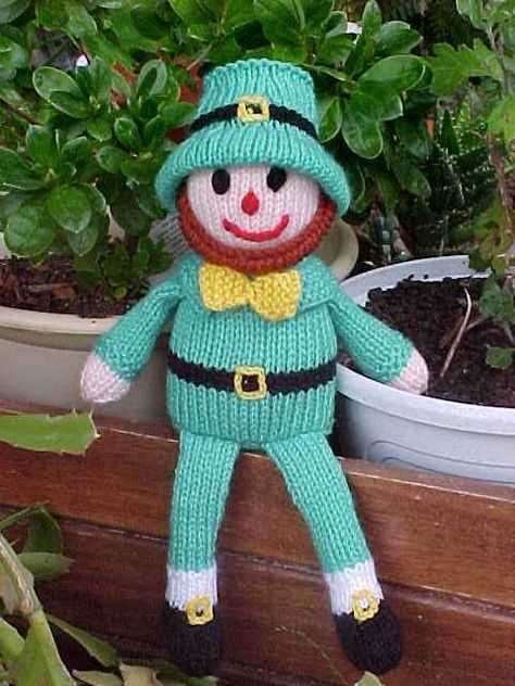 Free gnome knitting patterns uk