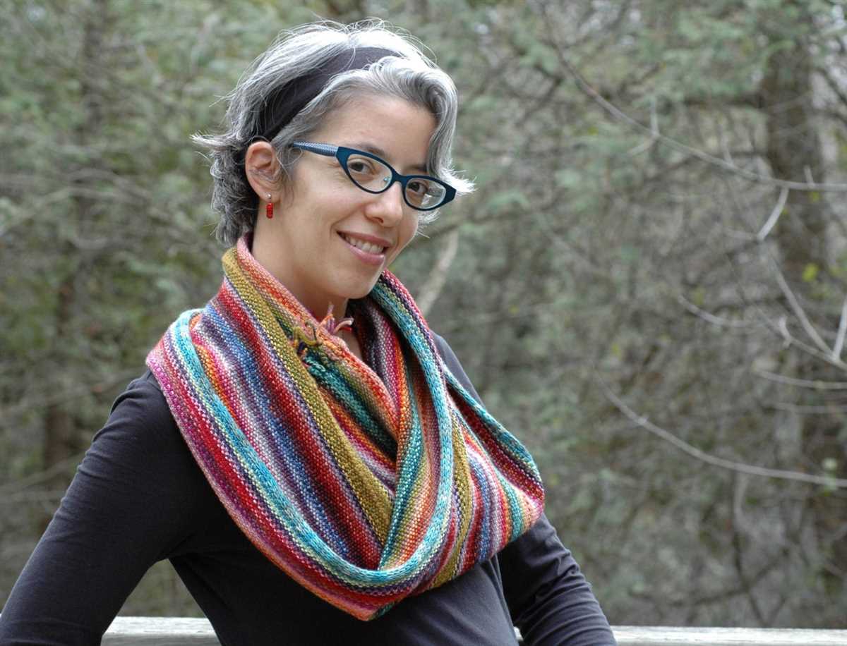 Unleash Your Knitting Skills with a Mesmerizing Mobius Cowl Pattern Free mobius cowl knitting pattern