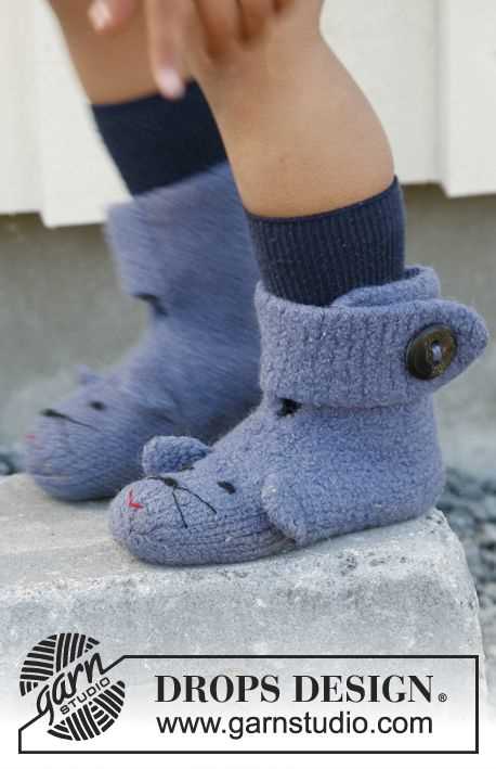 Knitted elf slippers free pattern