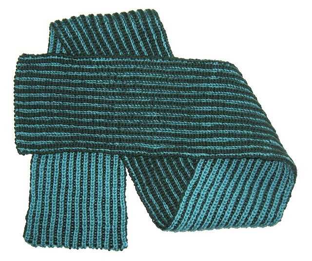 Two color knitting patterns scarf
