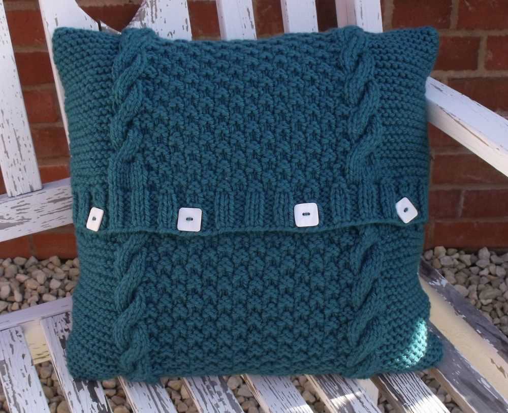 Create Beautiful Cushion Covers with These Simple Knitting Patterns Easy knitting patterns for cushion covers