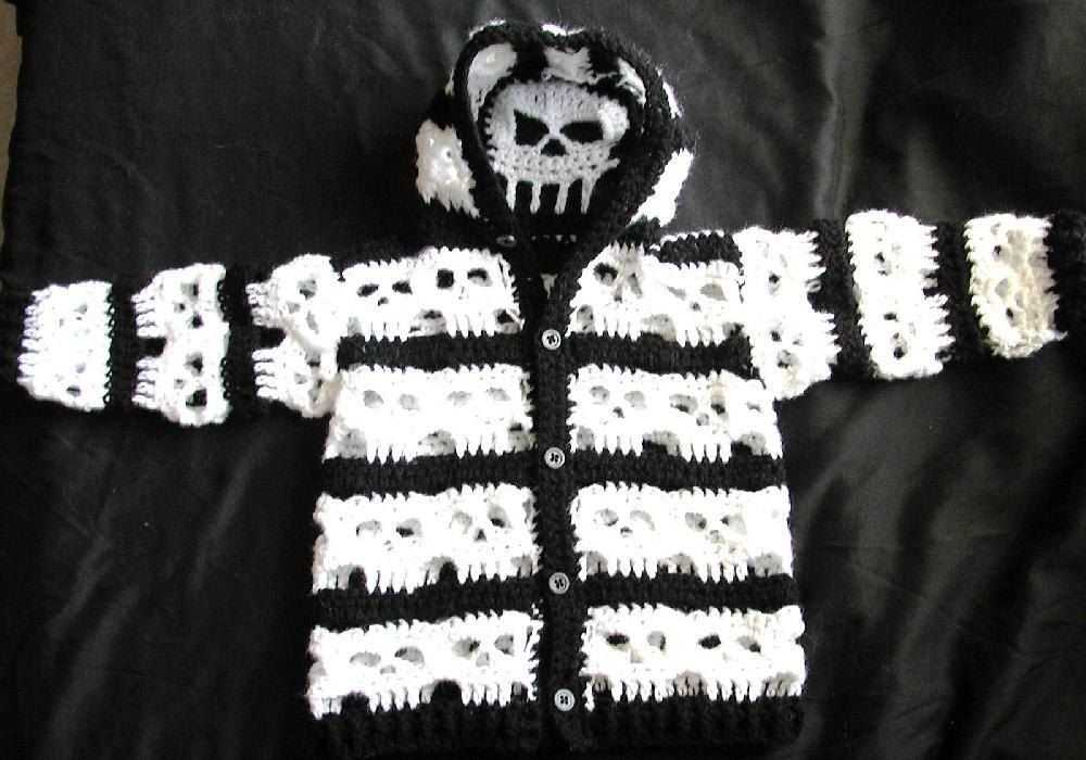 Knit hat with skull pattern