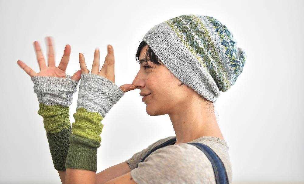 Face warmer knitting pattern